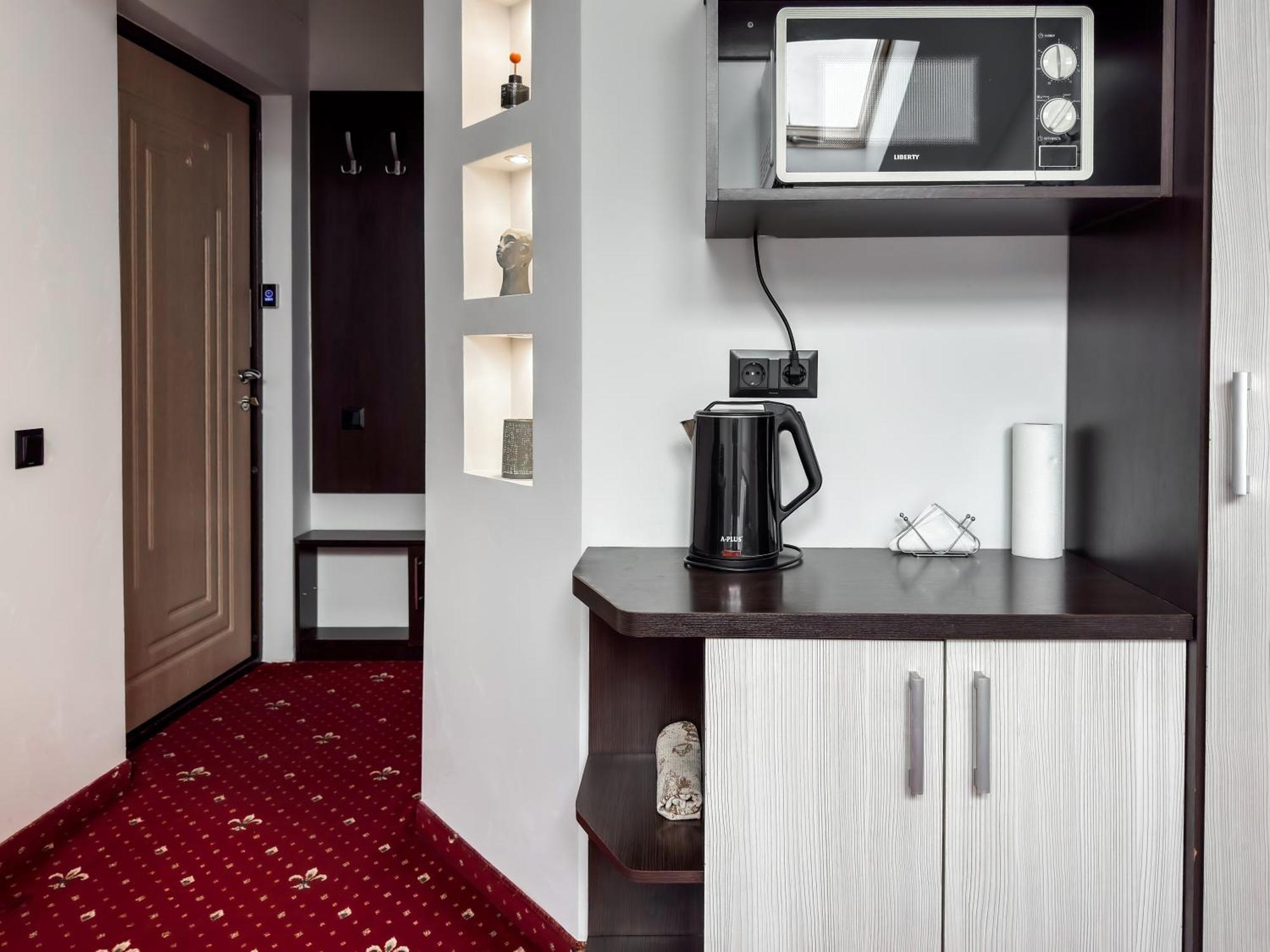 Apartments On Zaliznychna 49 Ivano-Frankivsk Luaran gambar
