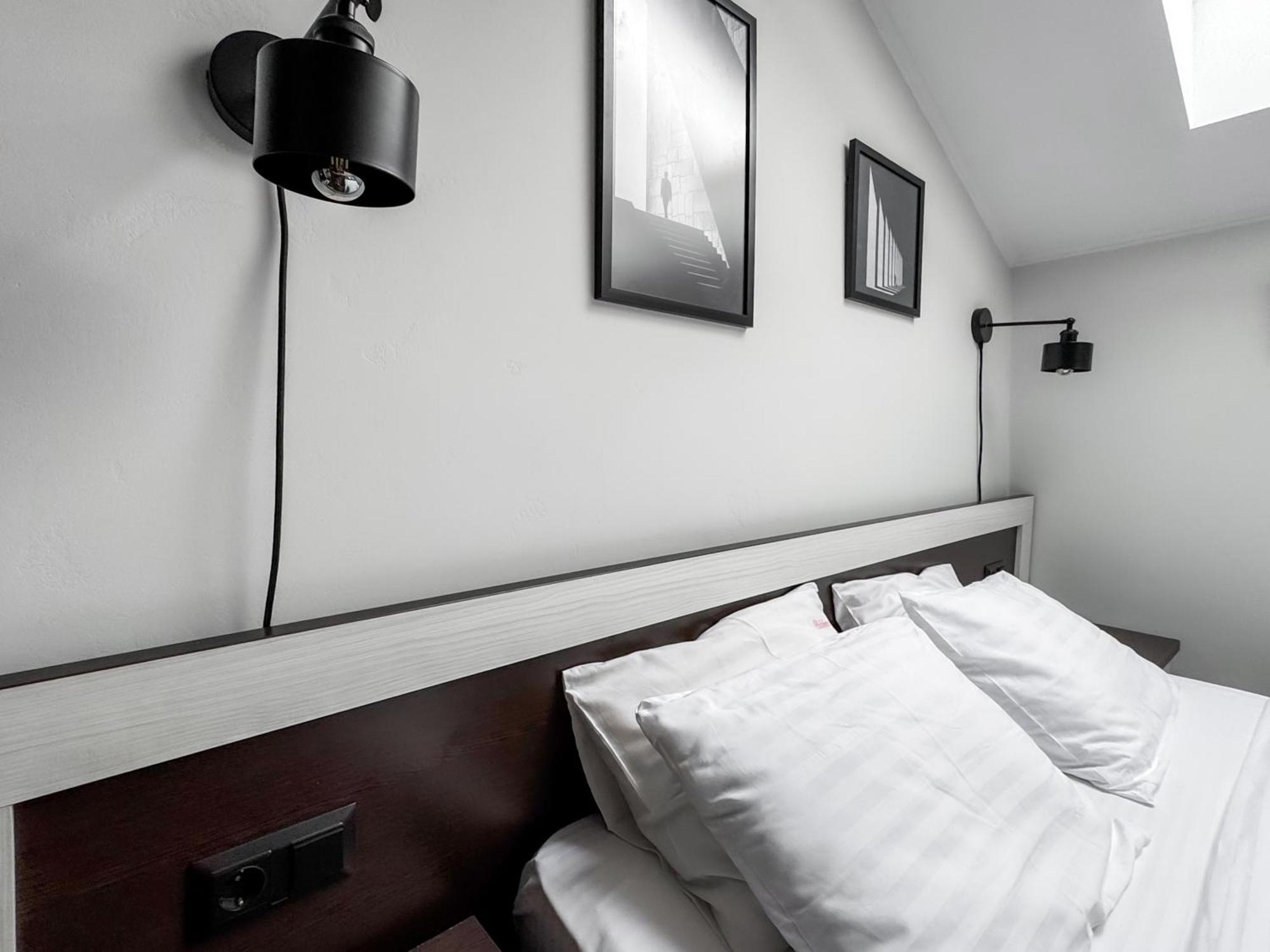 Apartments On Zaliznychna 49 Ivano-Frankivsk Luaran gambar