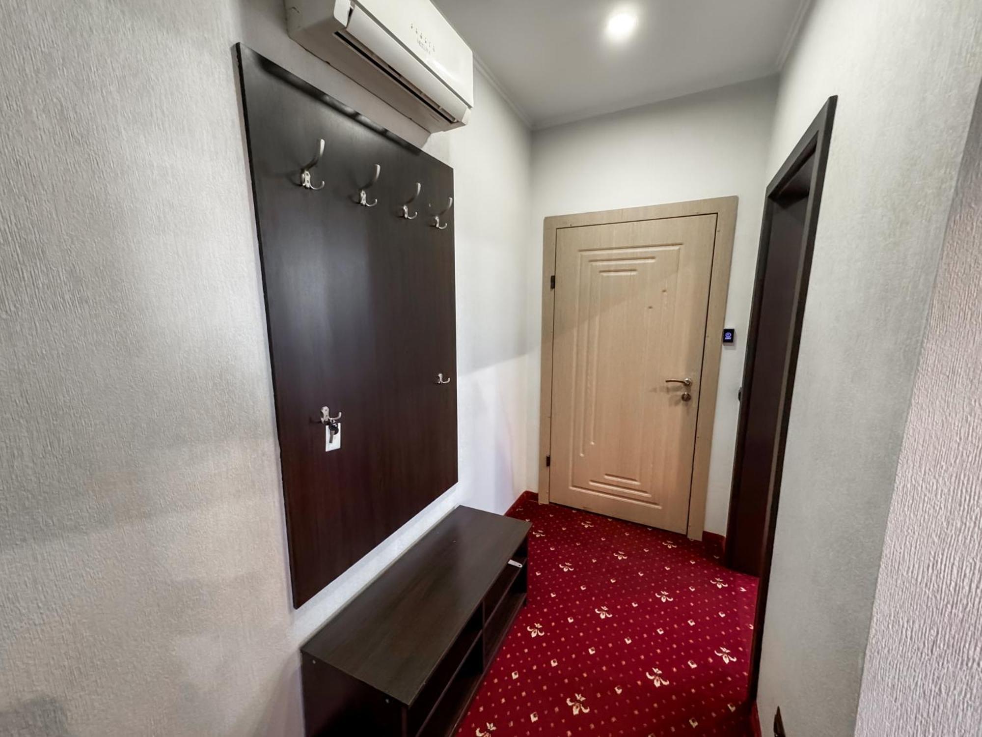 Apartments On Zaliznychna 49 Ivano-Frankivsk Luaran gambar