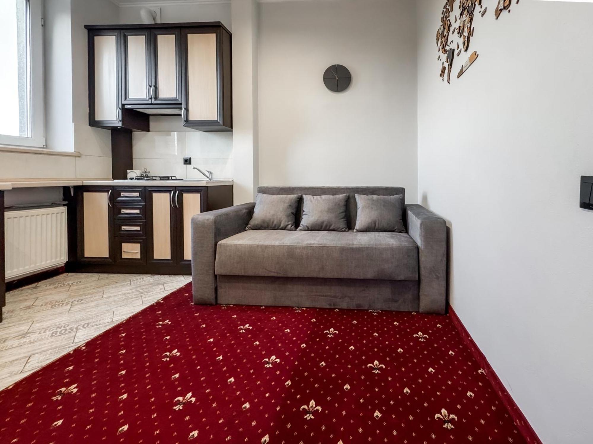 Apartments On Zaliznychna 49 Ivano-Frankivsk Luaran gambar