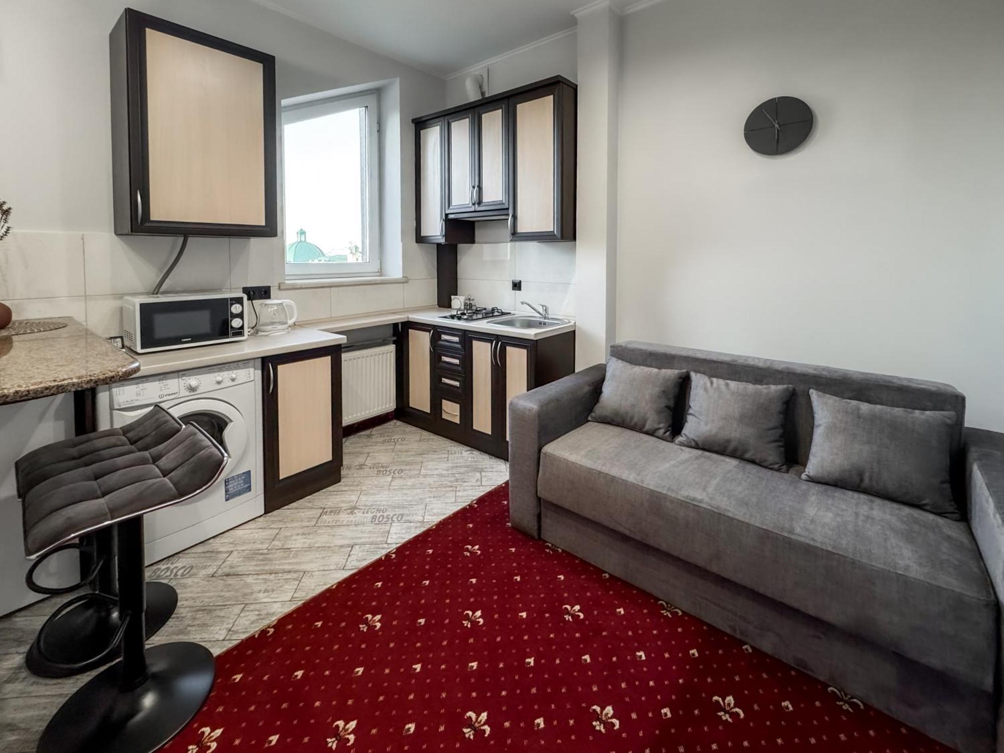 Apartments On Zaliznychna 49 Ivano-Frankivsk Luaran gambar