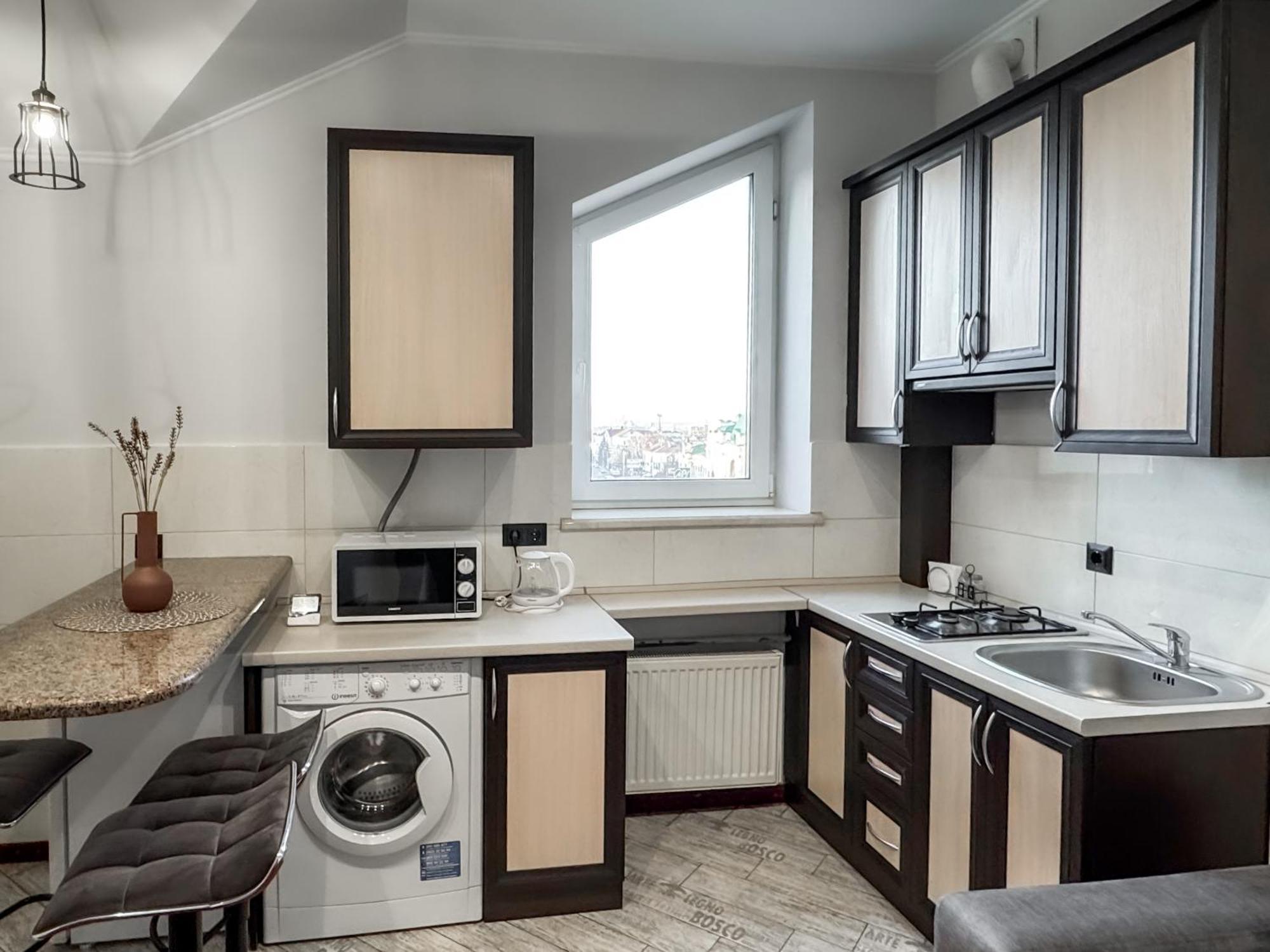 Apartments On Zaliznychna 49 Ivano-Frankivsk Luaran gambar